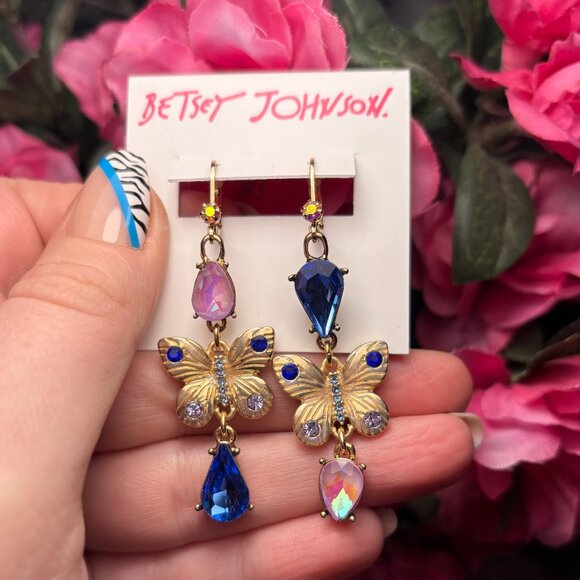 BETSEY JOHNSON Mismatched Butterfly Crystal-Studded Gold-Tone Drop Earrings NWT - Picture 1 of 6